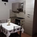 Le Perle Di Salvo דירה אבולה